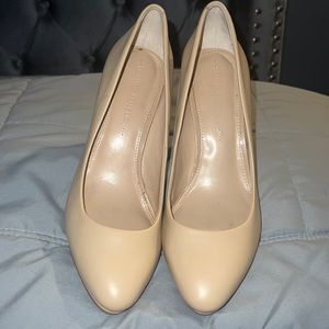 Banana Republic Nude Heels Size 8